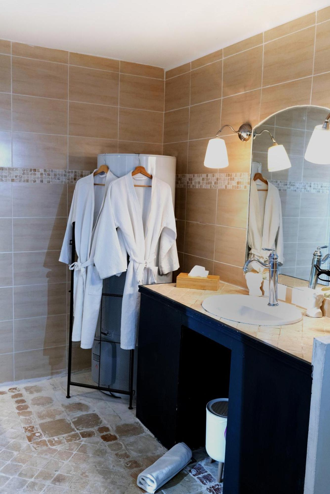 Les Canoubiers Luxe Et Serenite Au Coeur De Saint-Tropez Suites Spacieuses Avec Jardin Enchanteur Екстер'єр фото
