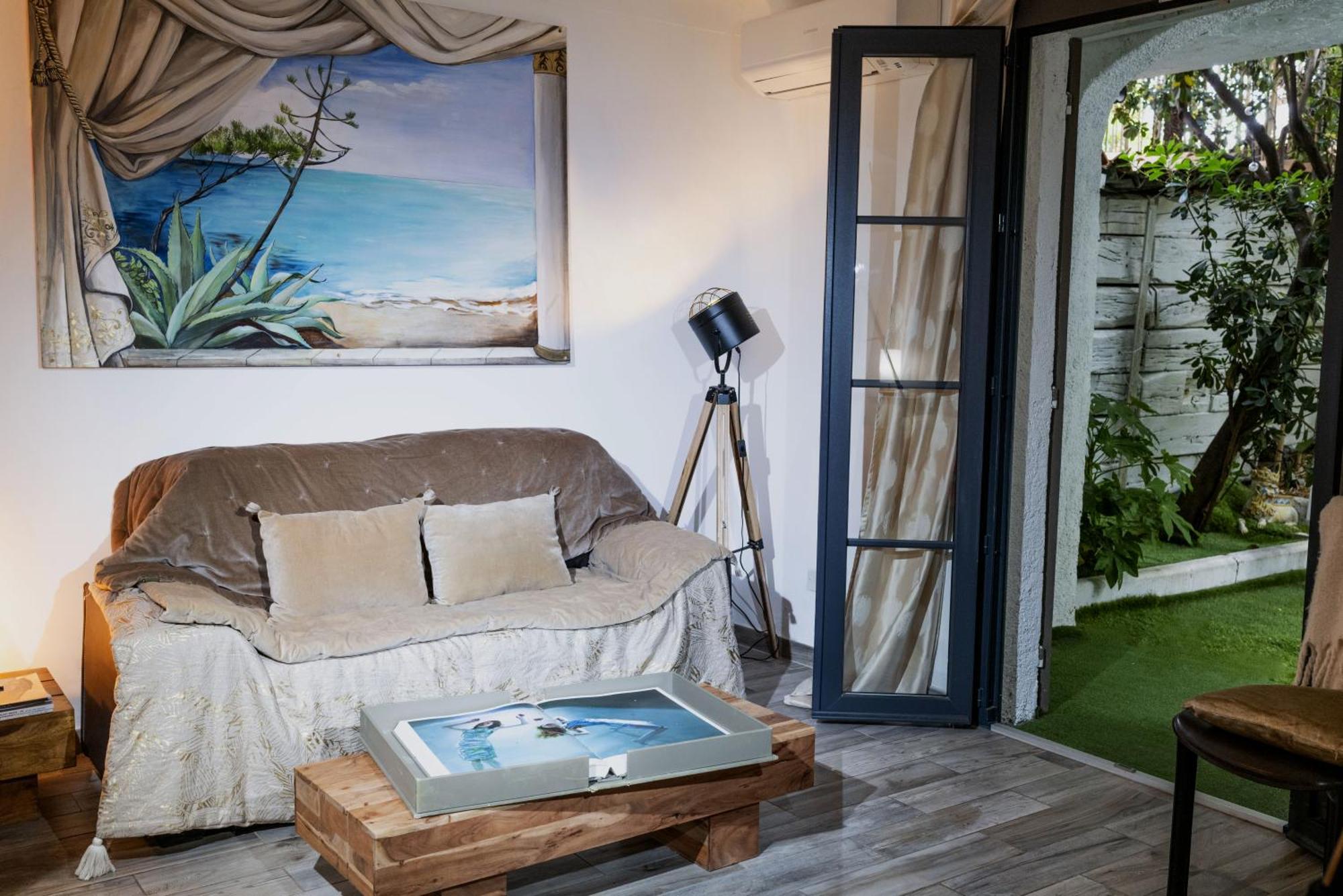 Les Canoubiers Luxe Et Serenite Au Coeur De Saint-Tropez Suites Spacieuses Avec Jardin Enchanteur Номер фото